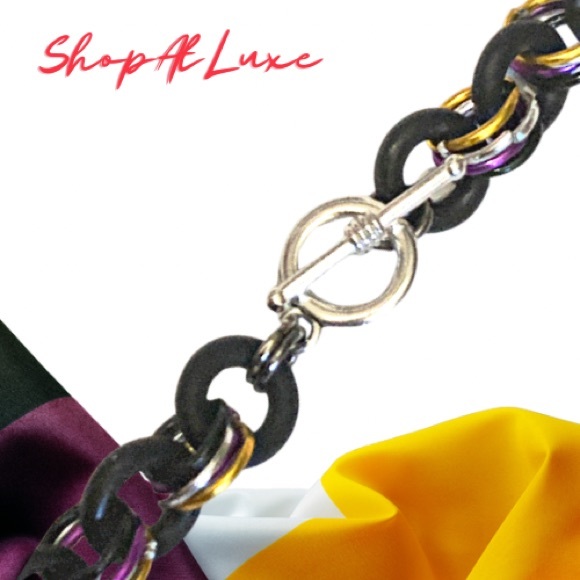 Love is Gender Free Discreet Captive Day Necklace - Picture 2 of 8